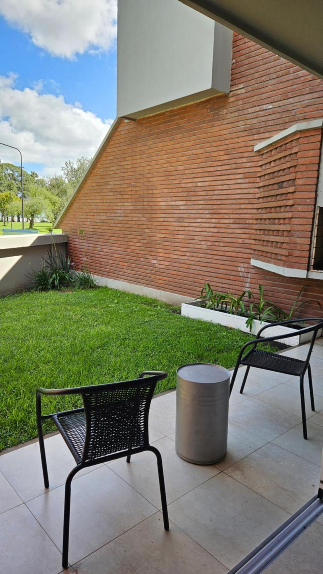 Duplex Magnolia Frente A La Laguna *