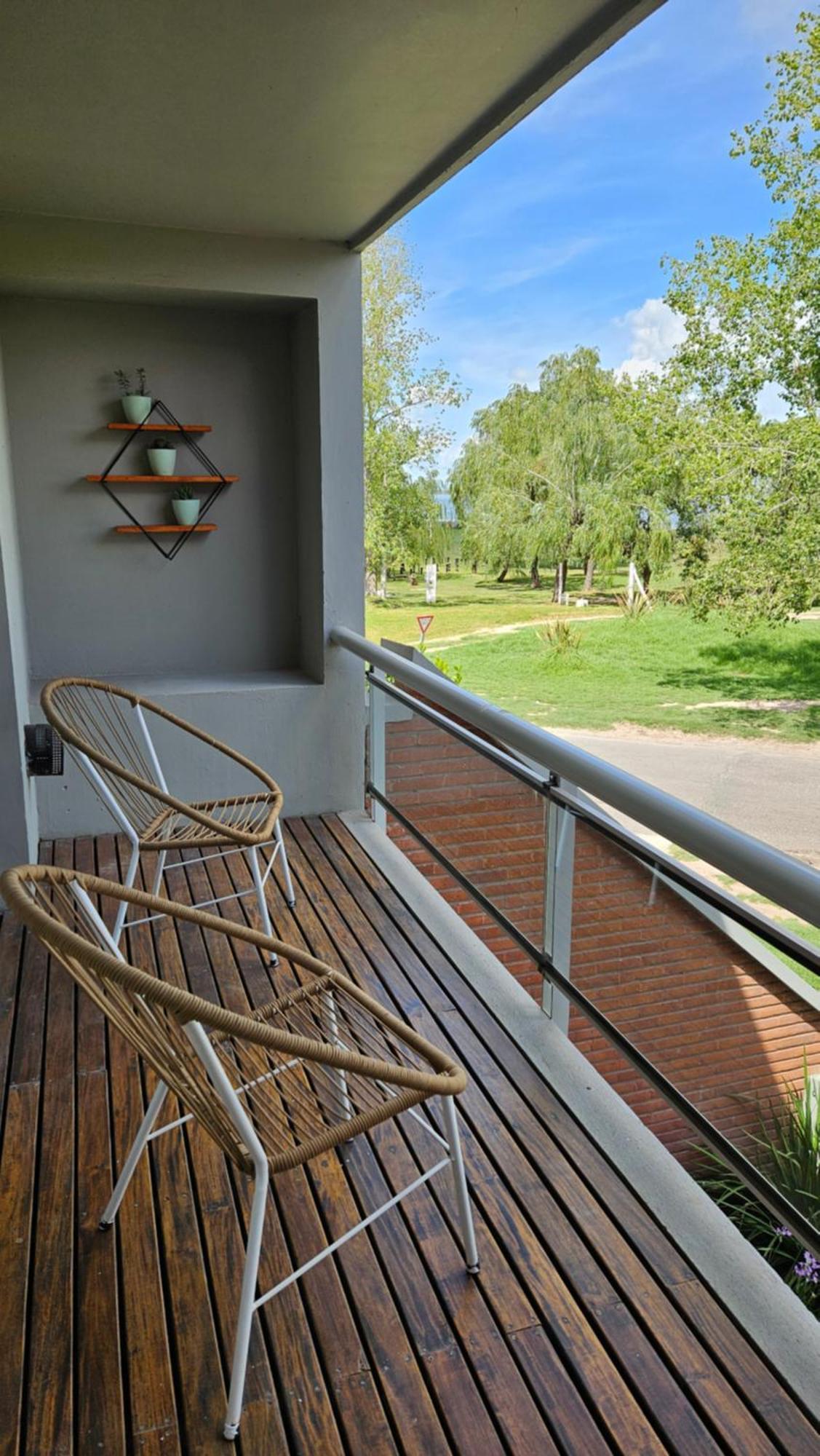 Duplex Magnolia Frente A La Laguna Apartamento