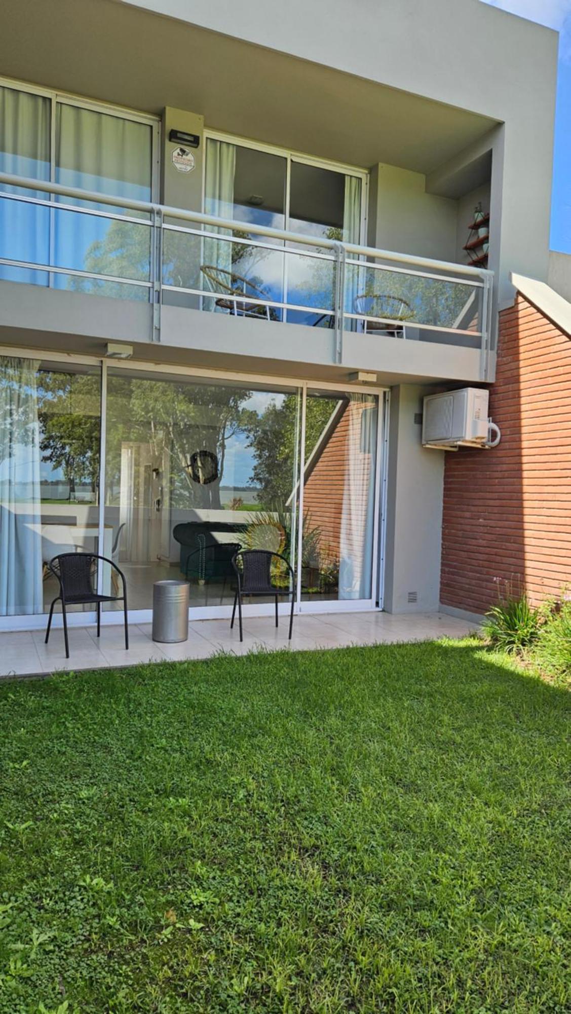 Duplex Magnolia Frente A La Laguna Apartamento